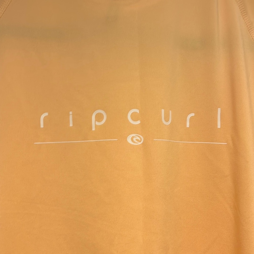 Rip Curl Rashgaurd - Picture 2 of 4